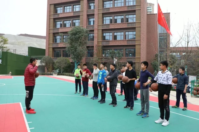 重庆市两江巴蜀中学
