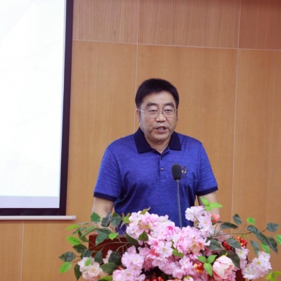欲善事先利其器，欲正人先正其身  ——班主任及新教师培训会